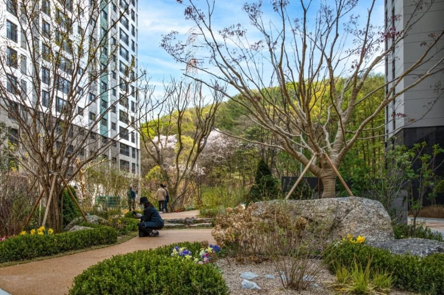 Pangyo Firsthill Prugio Apartment Complex Landscape LOOP Design Awards