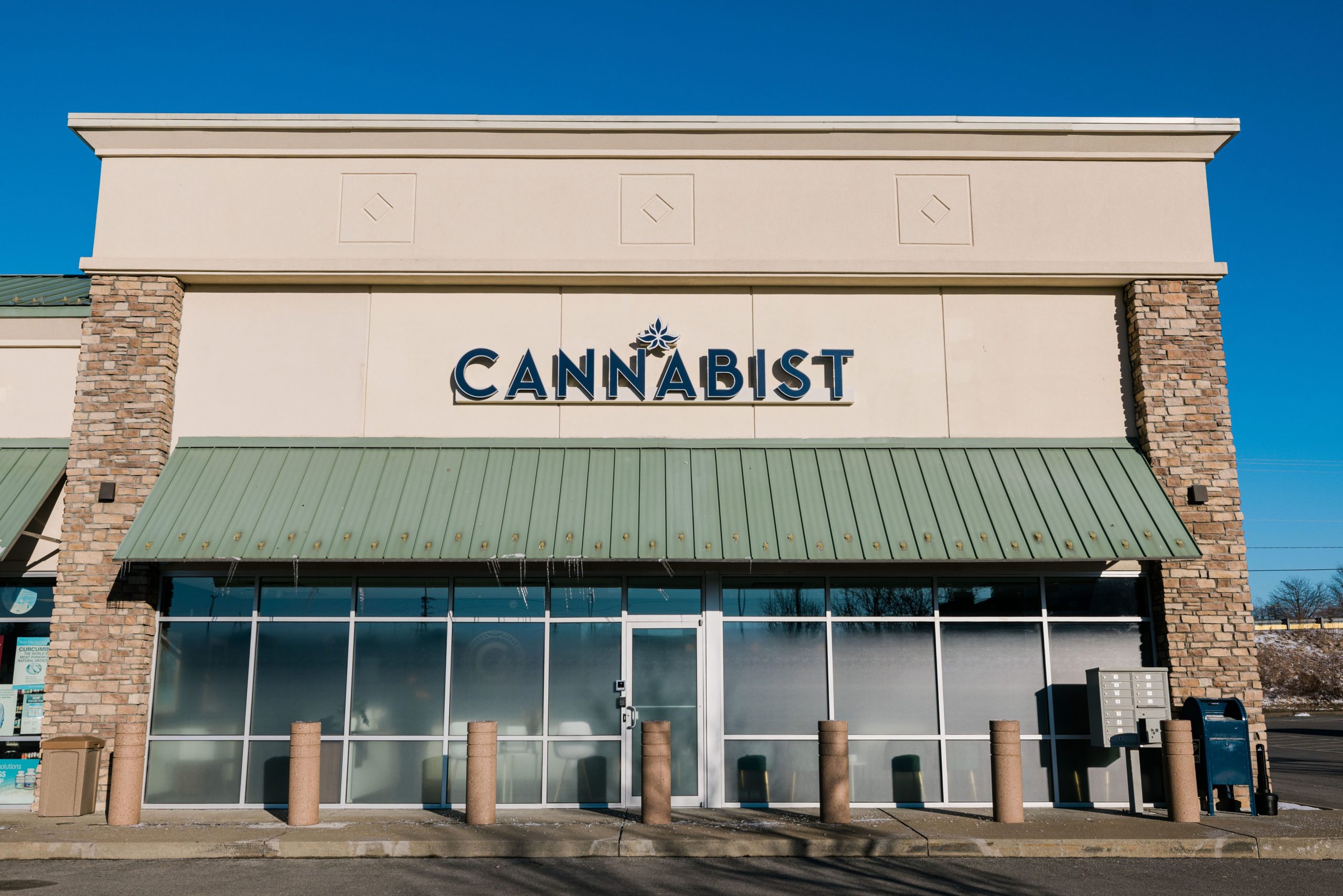 Cannabist Medical Marijuana Dispensary celebrates grand opening in Beckley