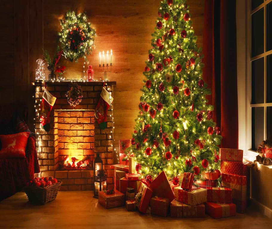 The Ultimate Christmas Tree Safety Guide Real vs. Artificial Trees