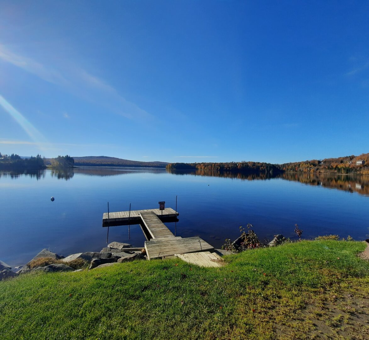 Lake View 5 Lopstick