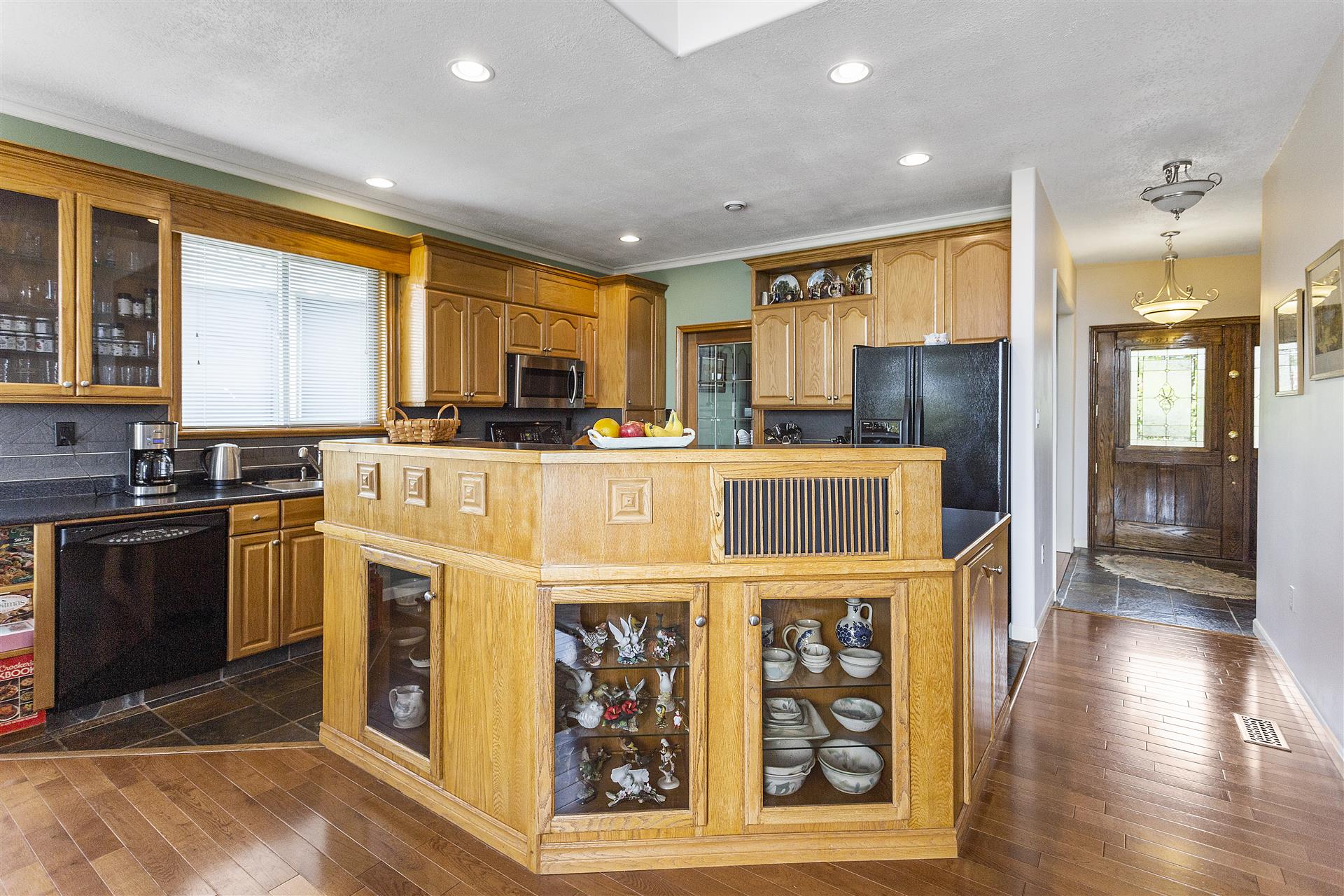 Kitchen2 Vancouver Island Real Estate