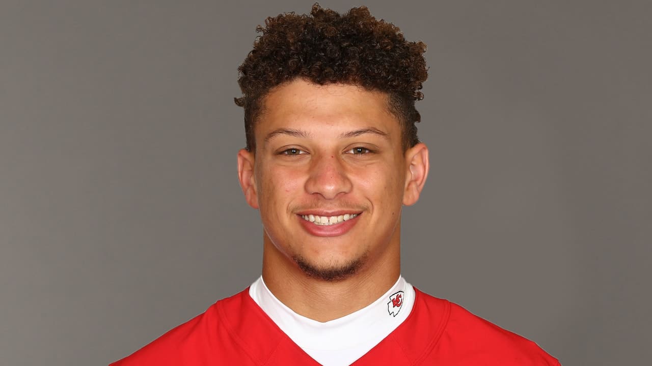 Patrick Mahomes Marks Baby Sterling's 1Month Birthday with Cute Father