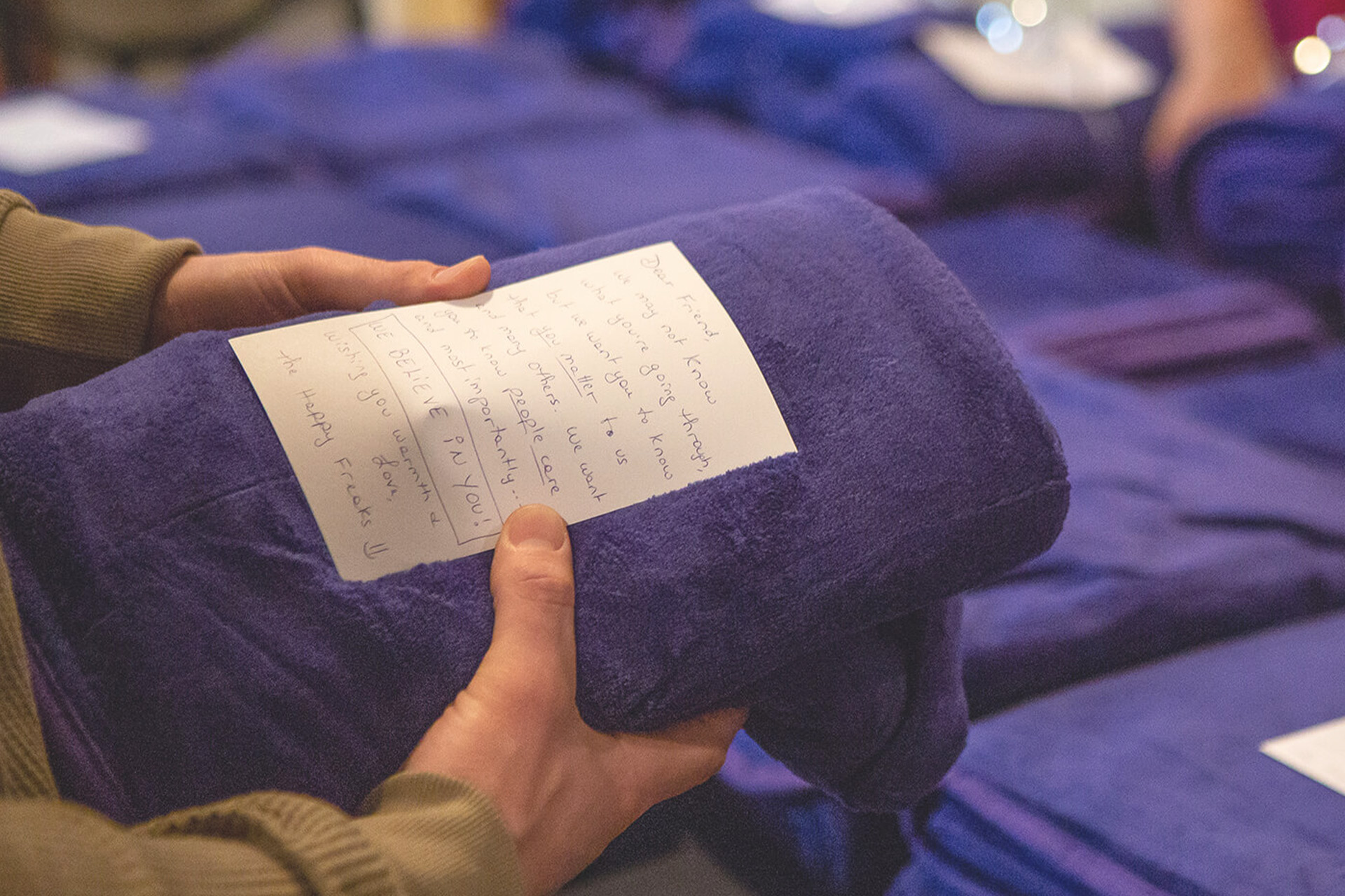 Brothers Deliver Blankets to Homeless With Loving Notes Attached