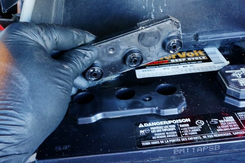 Maintaining and Testing my RV Batteries