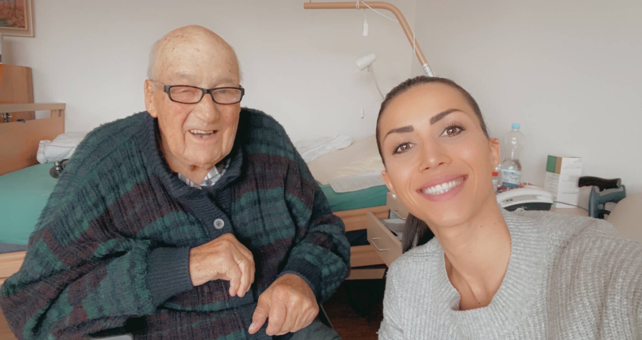 Die Gründerin Alina Dobler mit Herz Loving Hands GmbH