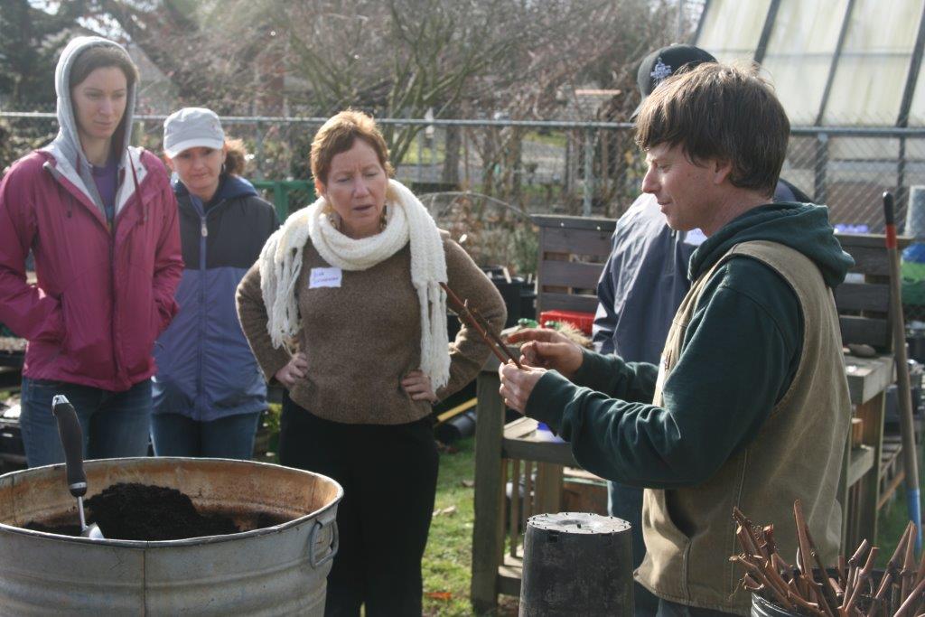 Free volunteer training Register Now! Lower Columbia School Gardens