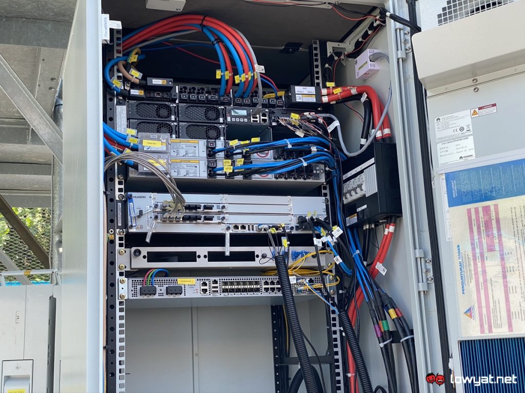 A Peek Inside TM 5G NR Base Station; Delivering 5G On 700MHz And CBand Simultaneously