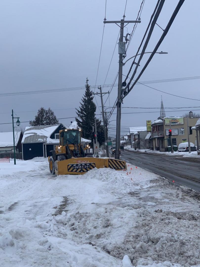 Professionnel de Déneigement SaintLinLaurentides Brien & Fils