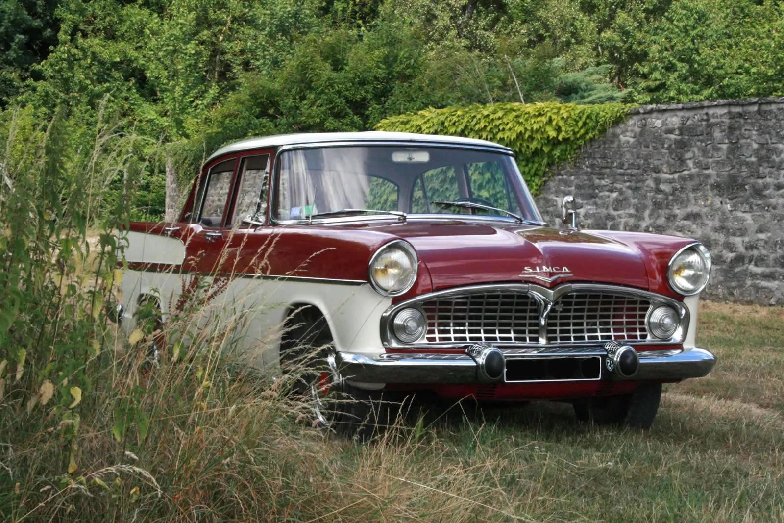 Location véhicule Cinéma Audiovisuel Publicité SIMCA Chambord 1961