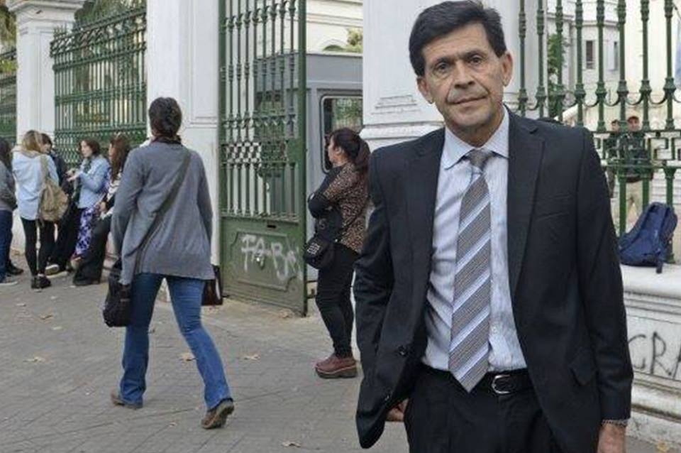 Un abogado penalista sostuvo que el policía podría haber actuado en