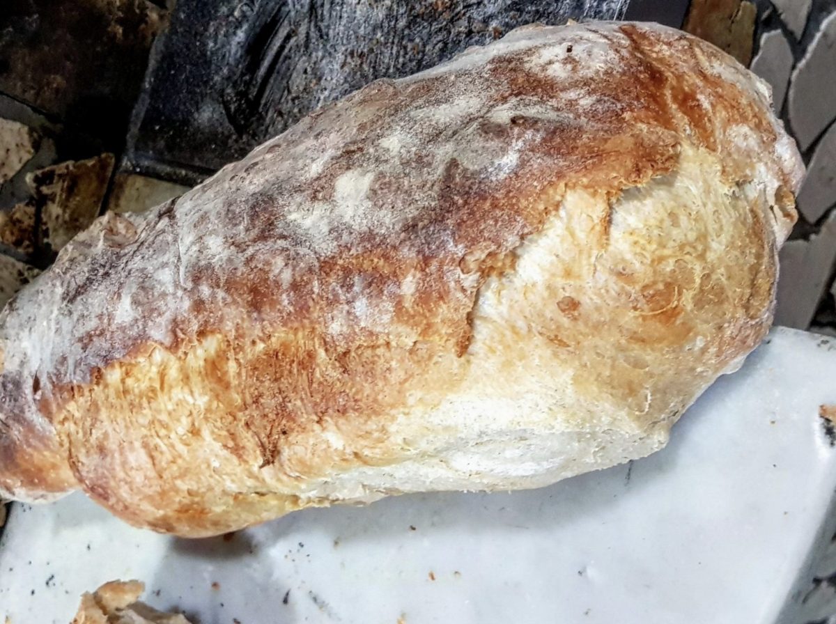 Come fare il pane in casa in 8 mosse e un segreto finale nel "tiraggio