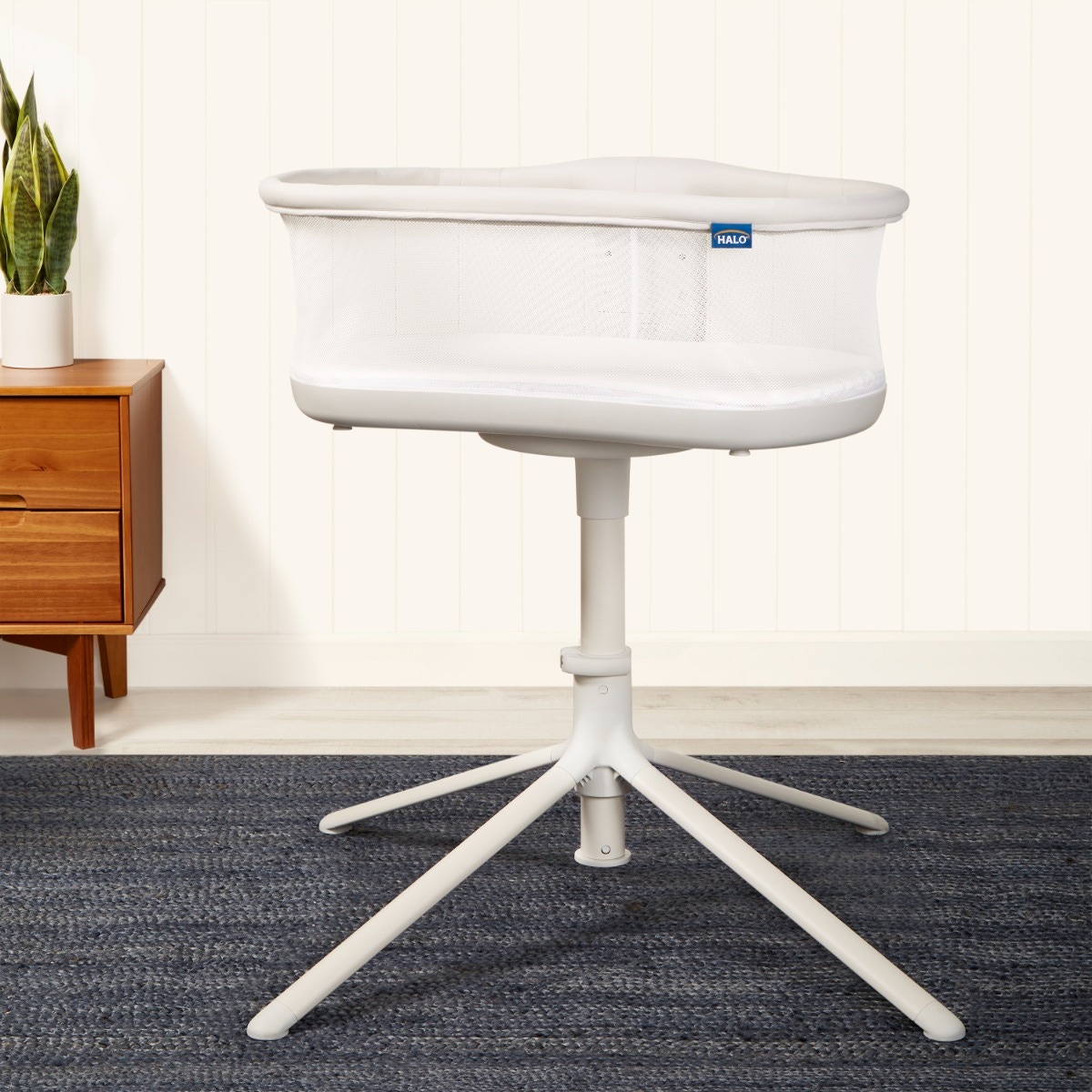 HALO Bassinest Review What You Should Know About this CoSleeper