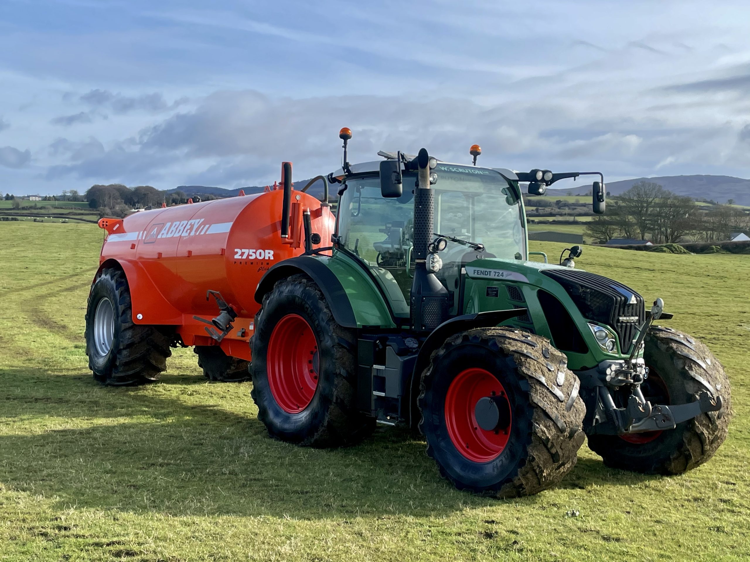 Fendt 724 vario Profi, ABBEY Tanker and New rock Mixer Lucky Day