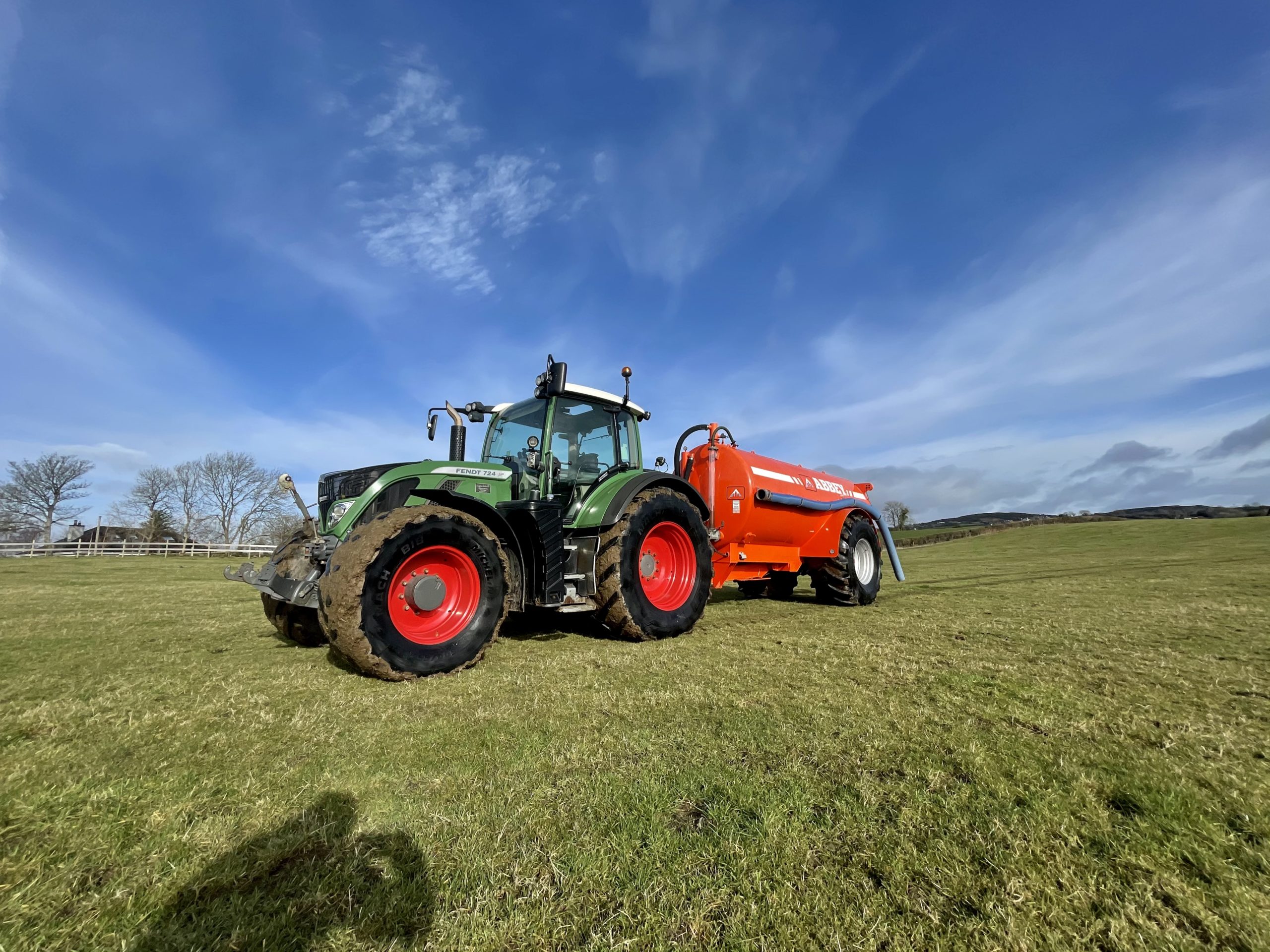 Fendt 724 vario Profi, ABBEY Tanker and New rock Mixer Lucky Day