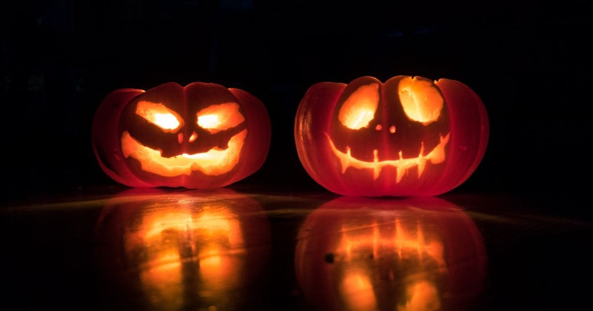 5 WorthIt Halloween Destinations for Every Budget LugLess