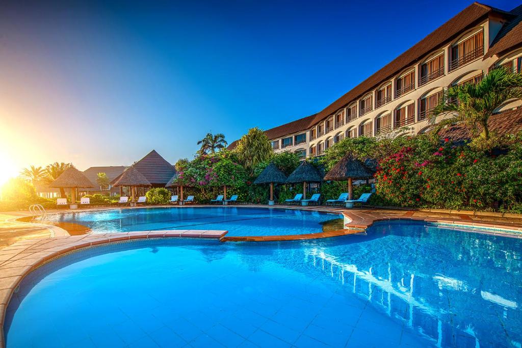 Sea Cliff Hotel Contacts, Location and Reviews Luisguide