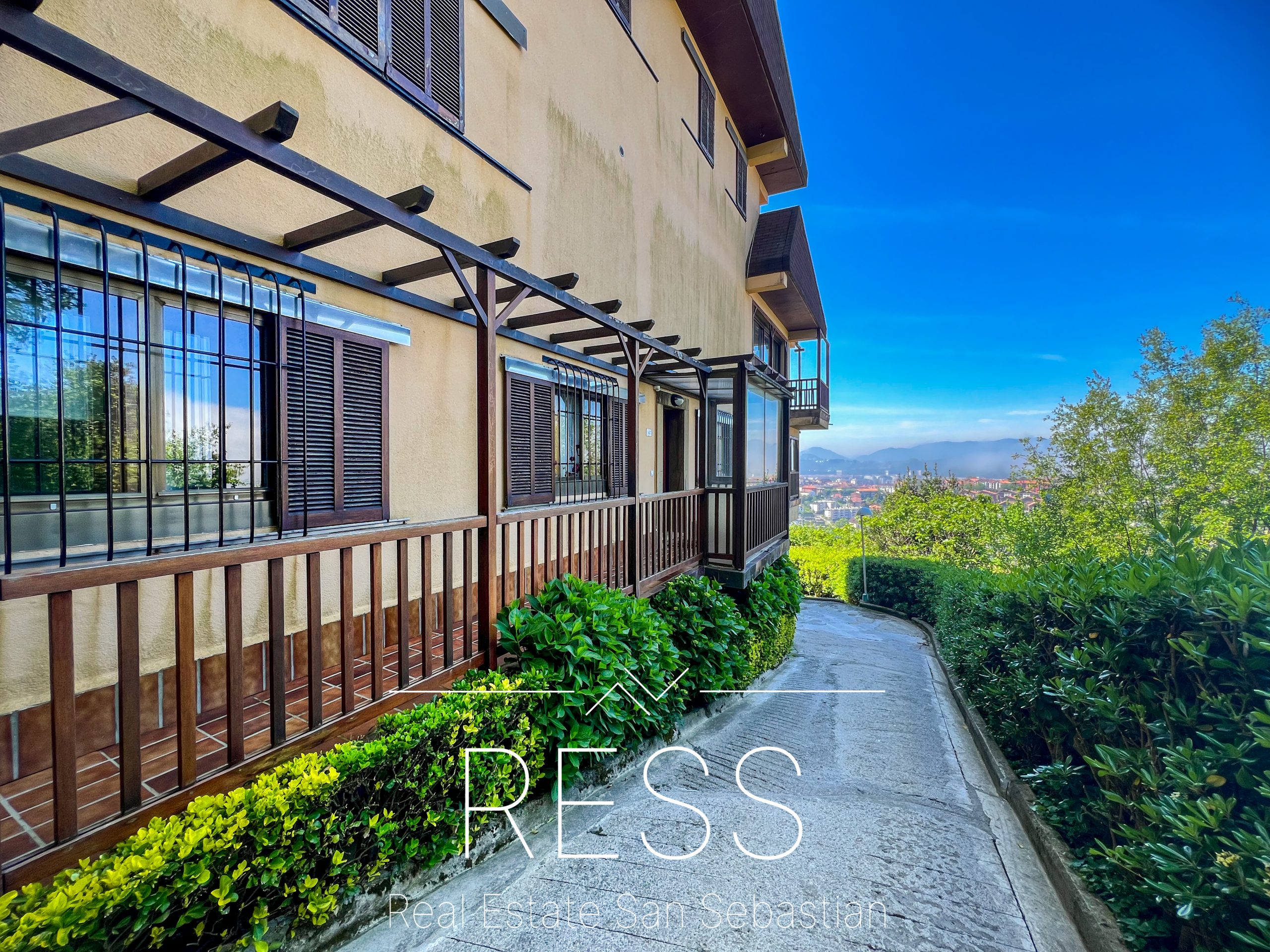 Piso en venta en Donostia con vistas sobre toda la ciudad de San