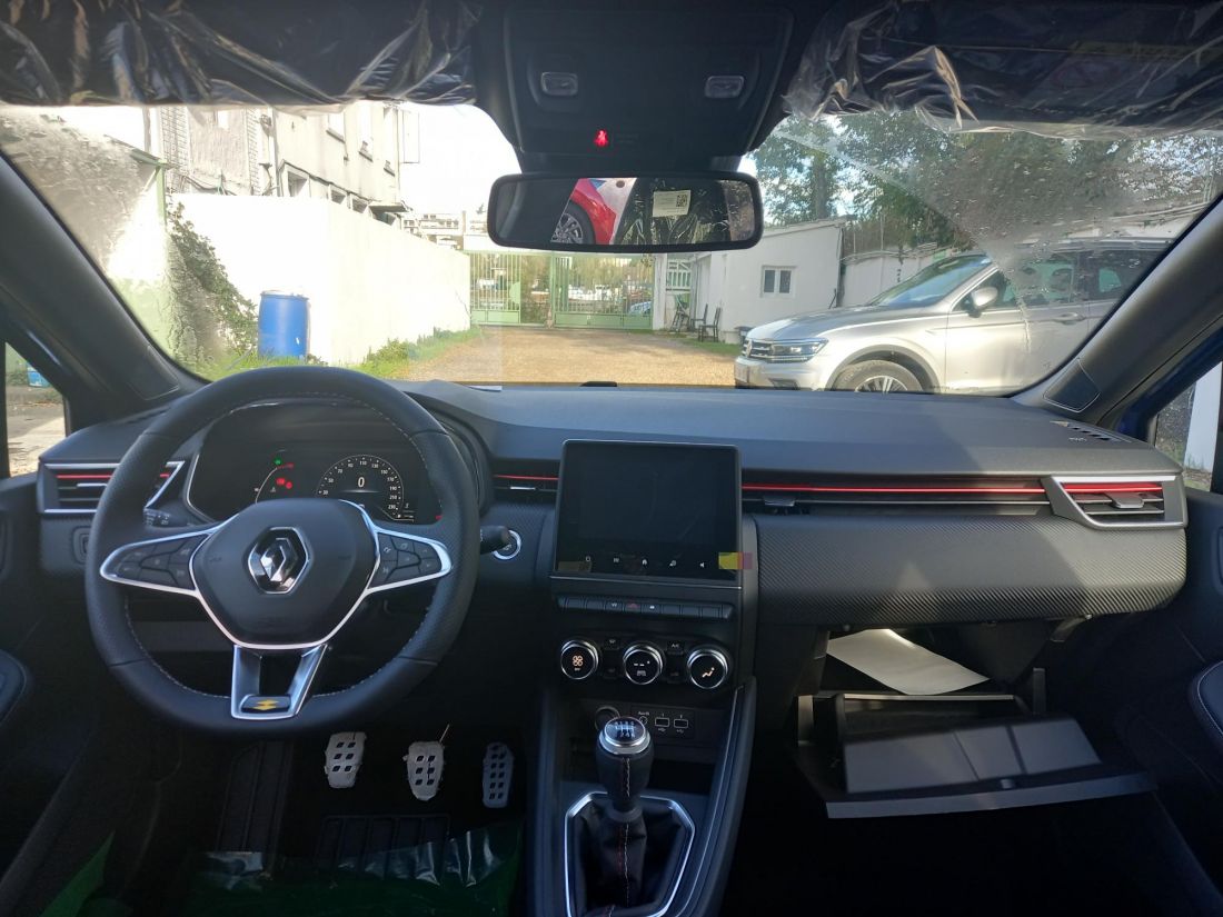 RENAULT CLIO 5 RS CLIO 5 RS LINE Véhicules Export Algérie Lumière