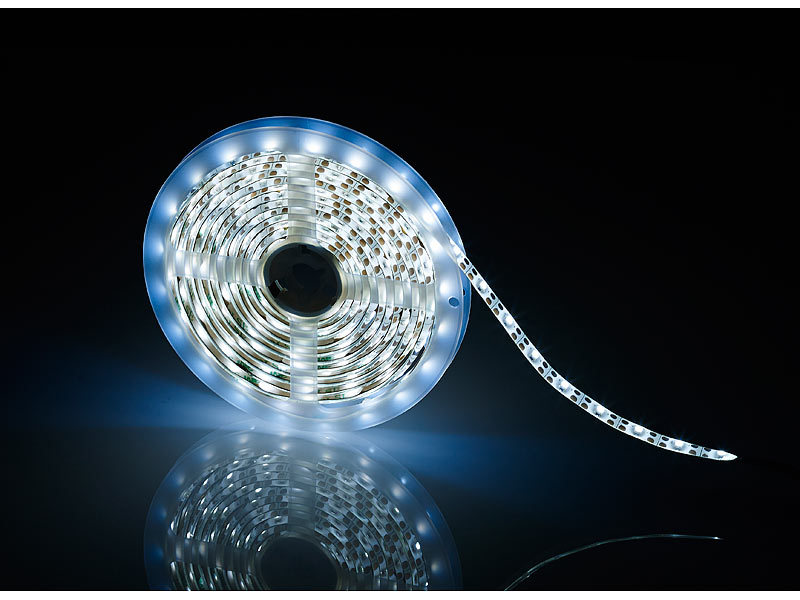 Lunartec SolarLEDStreifen mit 180 tageslichtweißen LEDs, 3 m