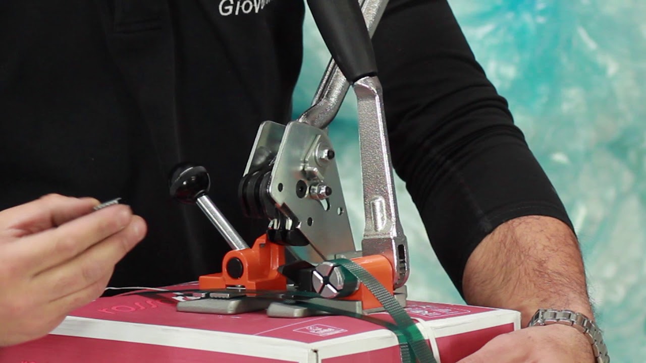 "Guide to Using a Manual Strapping Machine" Wrapping Machine