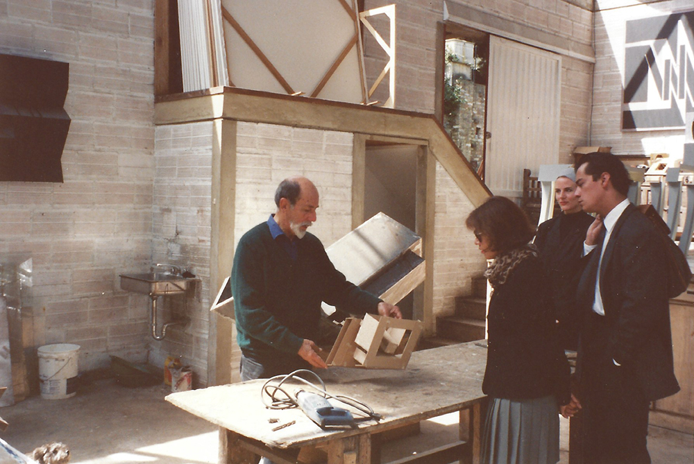 León Tovar "Encontrar conexiones reales" LUSTER Magazine