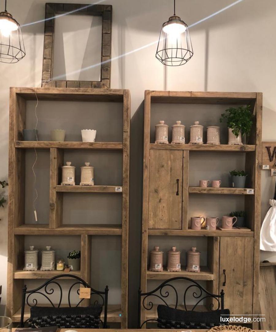 Libreria asimmetrica con antine Scaffali, librerie e consolle