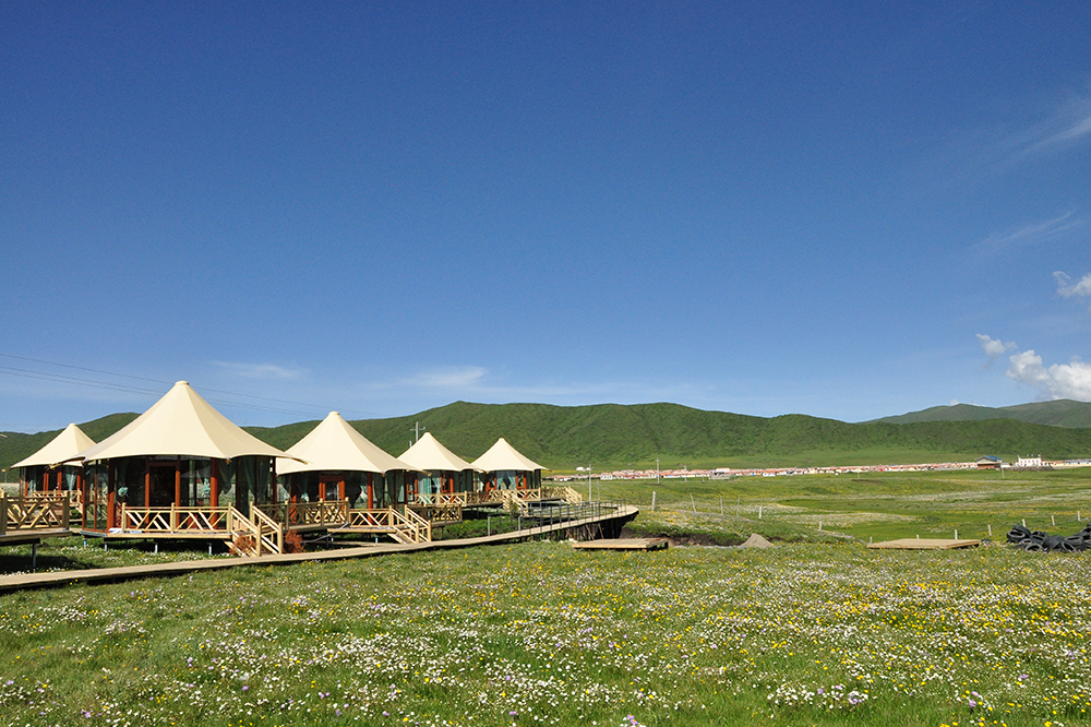 China Ecofriendly Grassland Luxury Hotel Tent Manufacturer and
