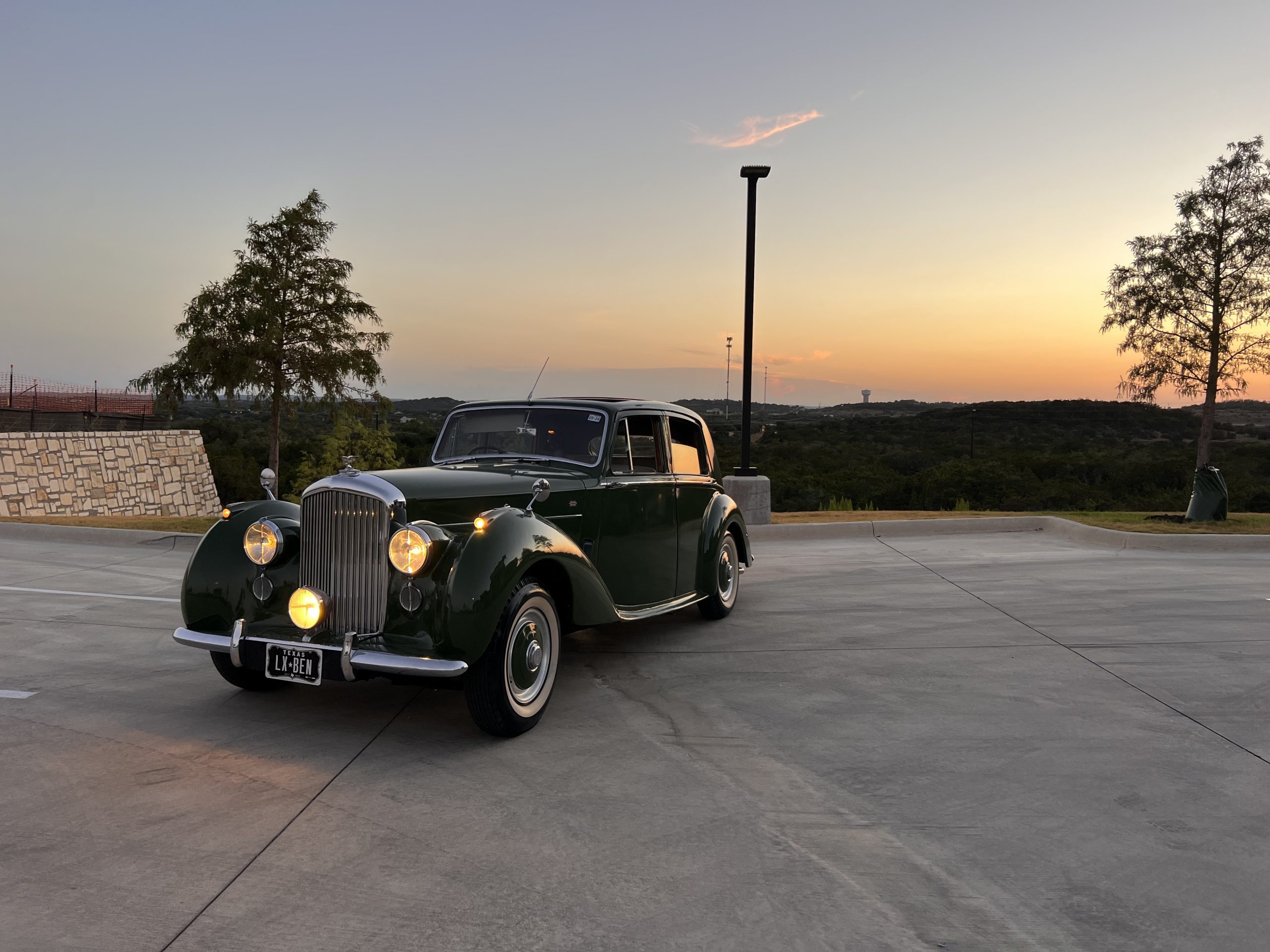 LX SERVICE Car Services Dripping Springs Austin, Texas Limoservice