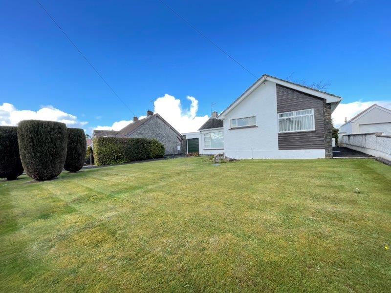 20 Old Grange Avenue, Ballymena Detached Bungalow L&B