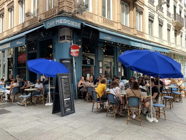 Les cafés et restaurants composent avec le contrôle du pass sanitaire