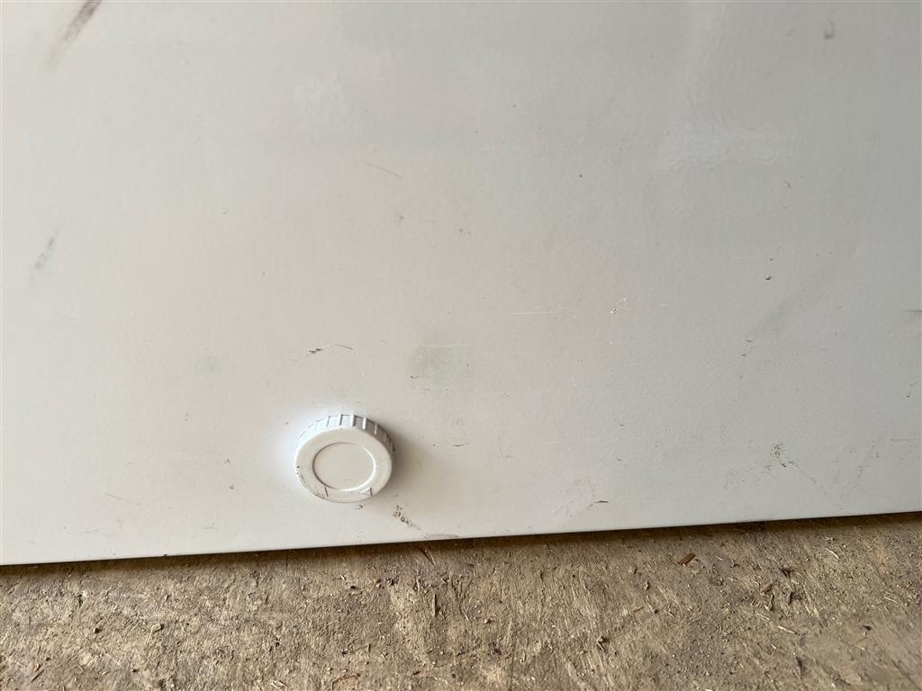 Hotpoint 6.9cu Ft Manual Defrost Chest Freezer White, Works www