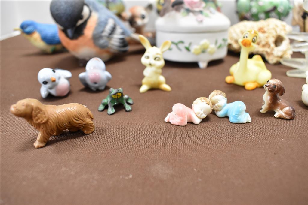 Lot of Ceramic Knick Knacks Offsite Hastings F7082B