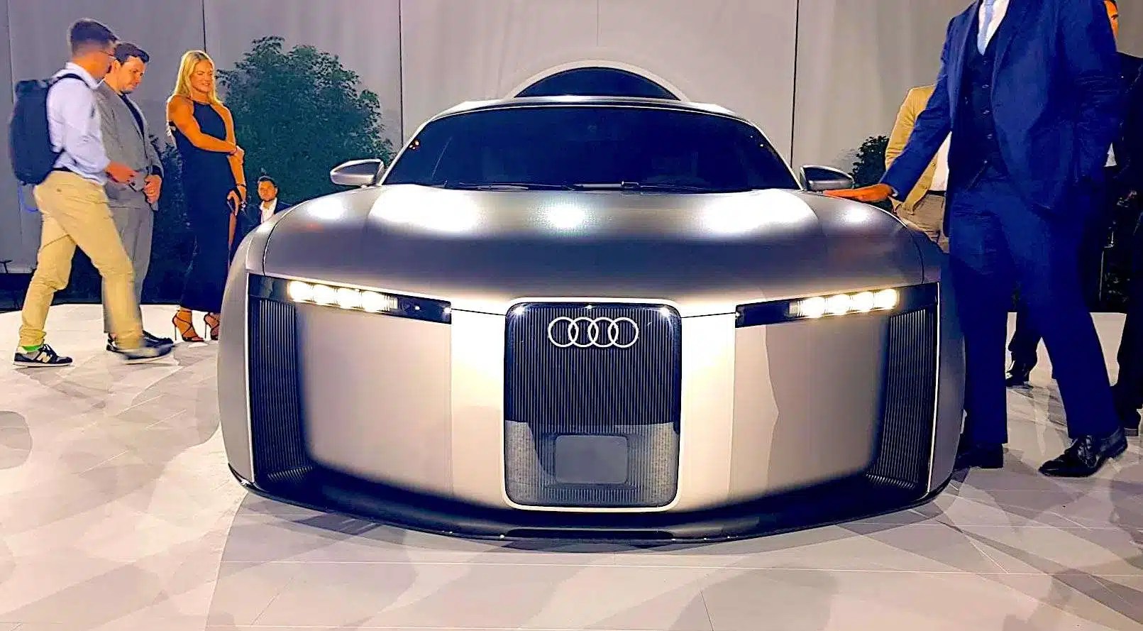 Audi Concept C a Milano, la semplice essenzialità del design M3