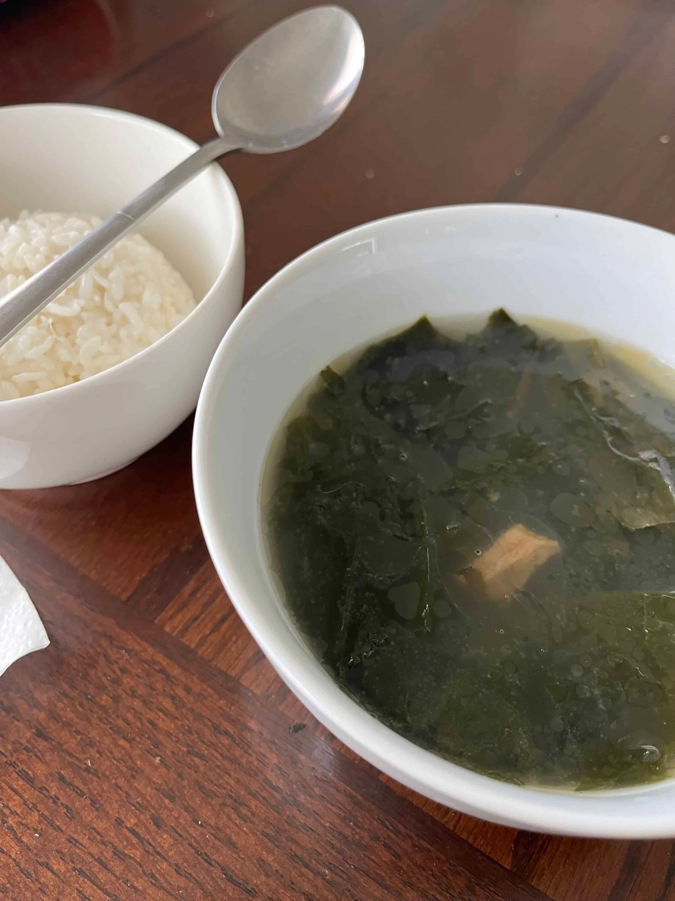 Seaweed soup with beef (Miyeokguk) recipe by Maangchi