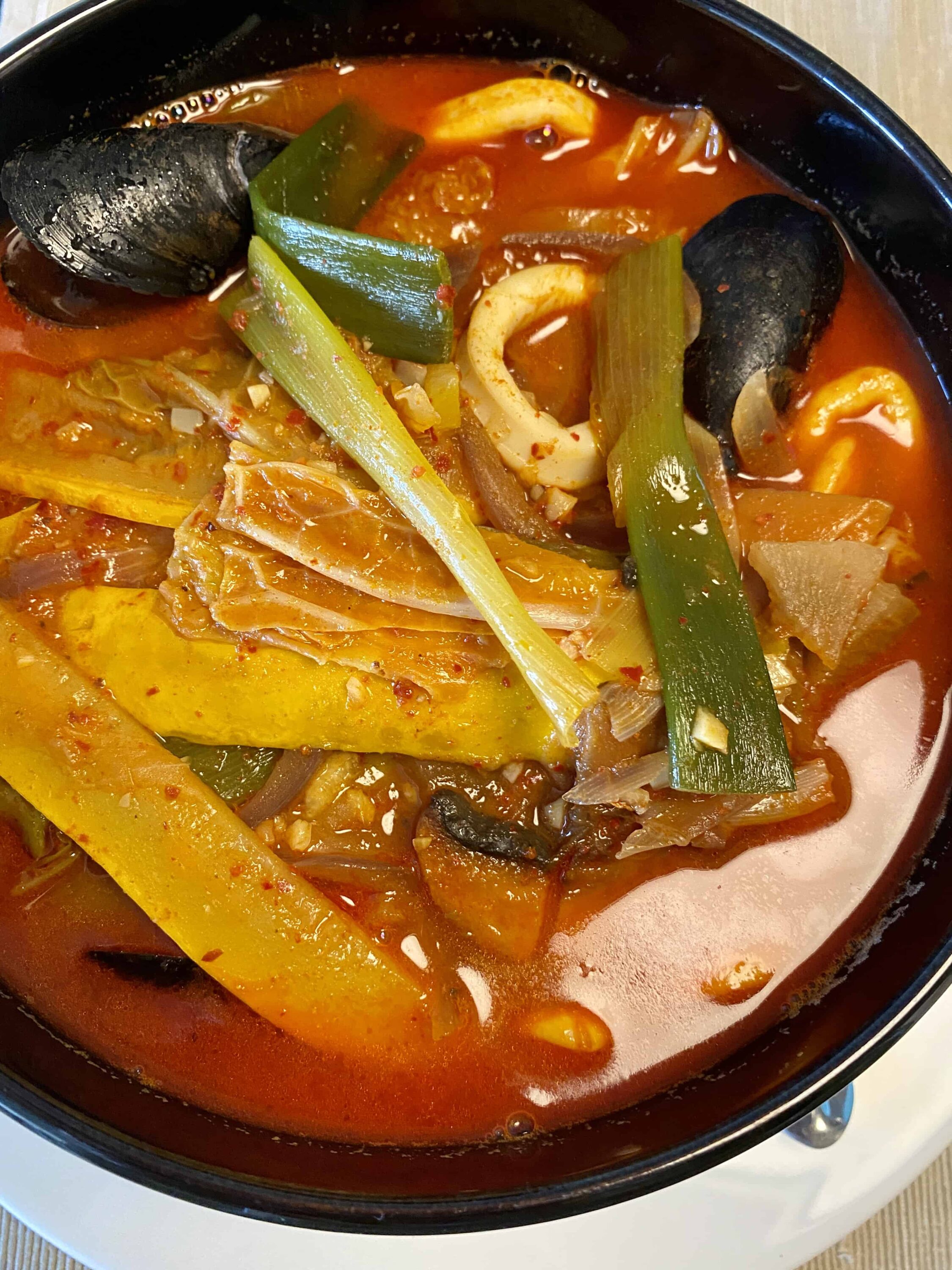 Jjamppong (Spicy mixedup seafood noodle soup) recipe by Maangchi