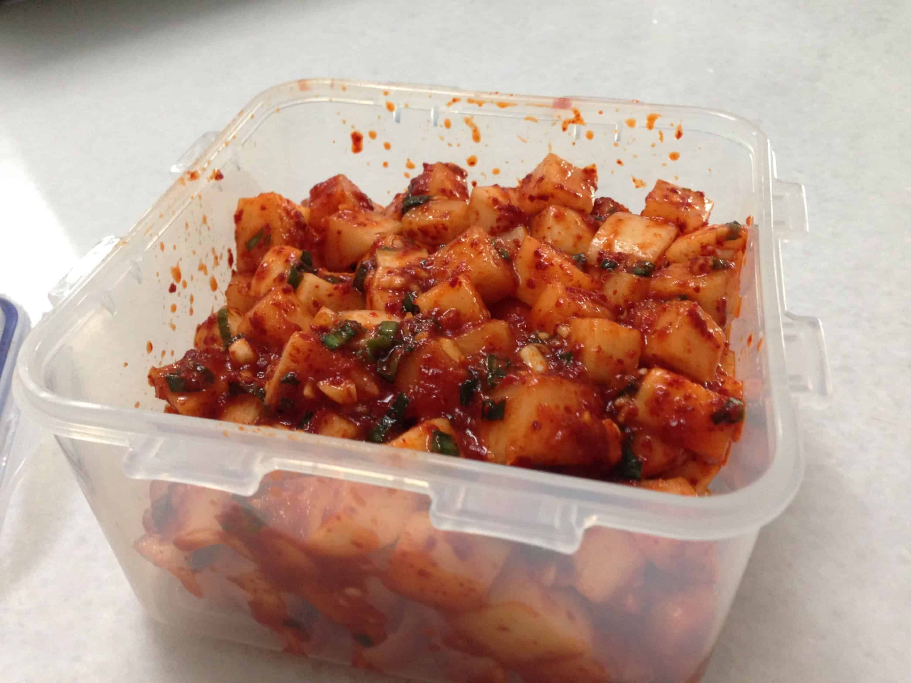 Kkakdugi (Cubed radish kimchi) recipe