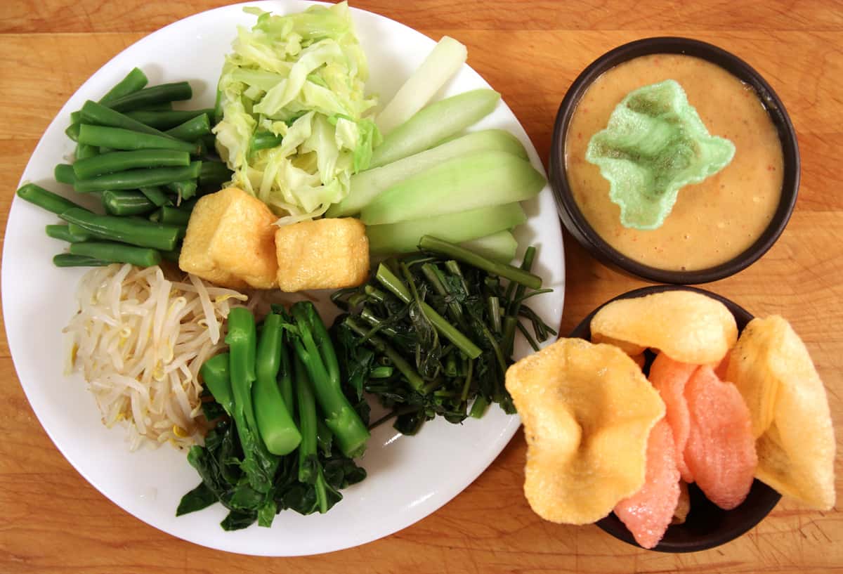 Gadogado (Indonesian salad) recipe