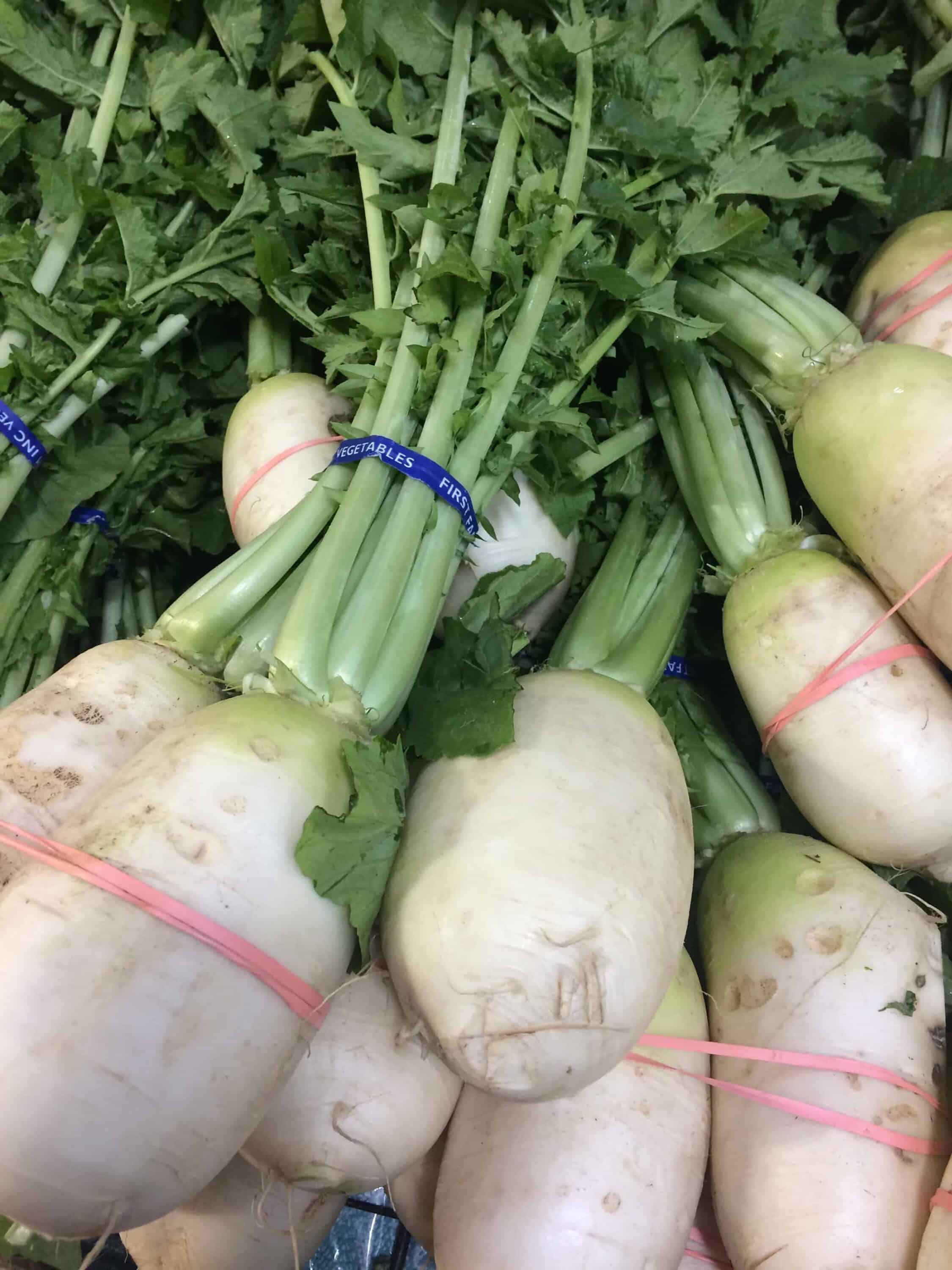 Dongchimi (radish water kimchi) recipe