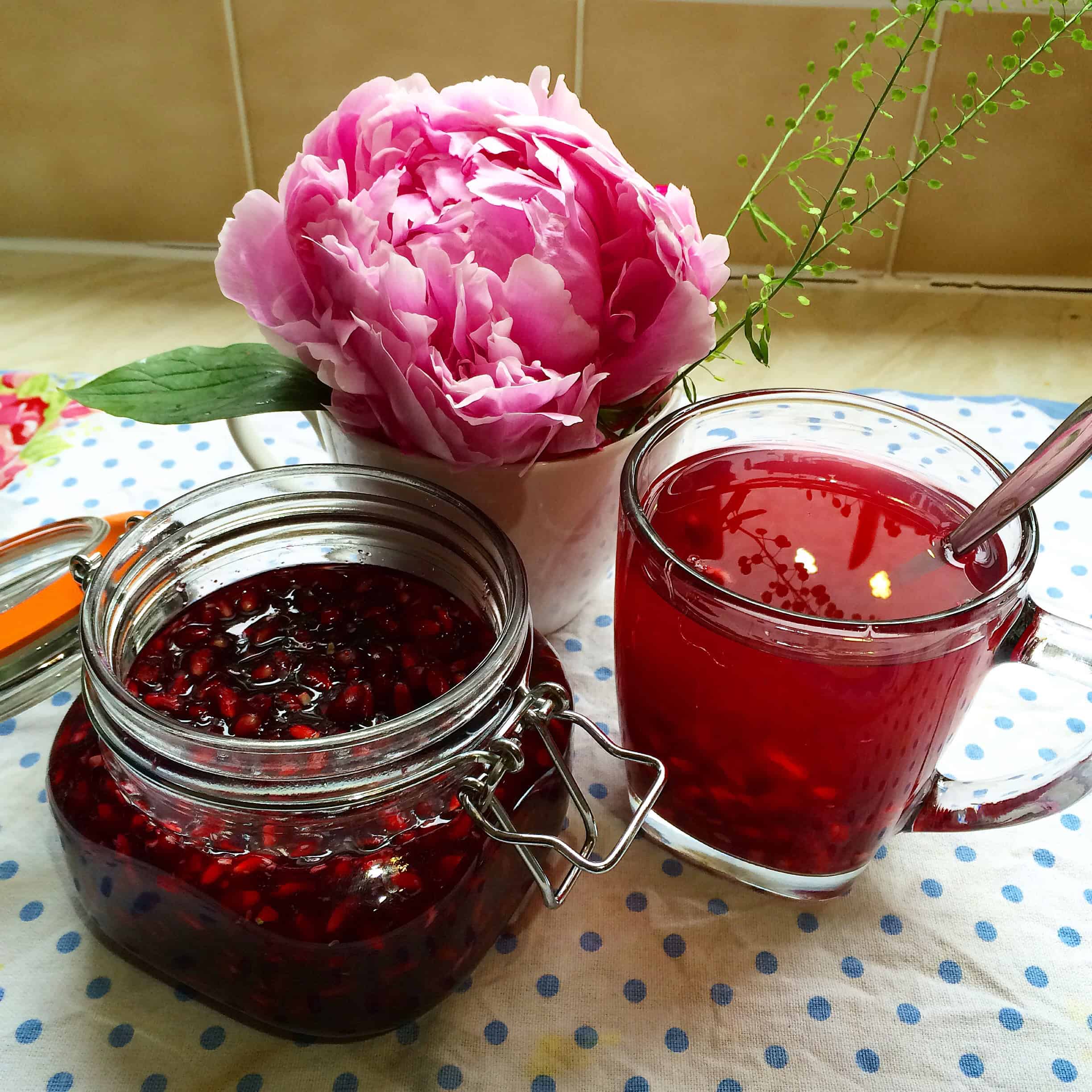 Korean food photo Pomegranate tea )