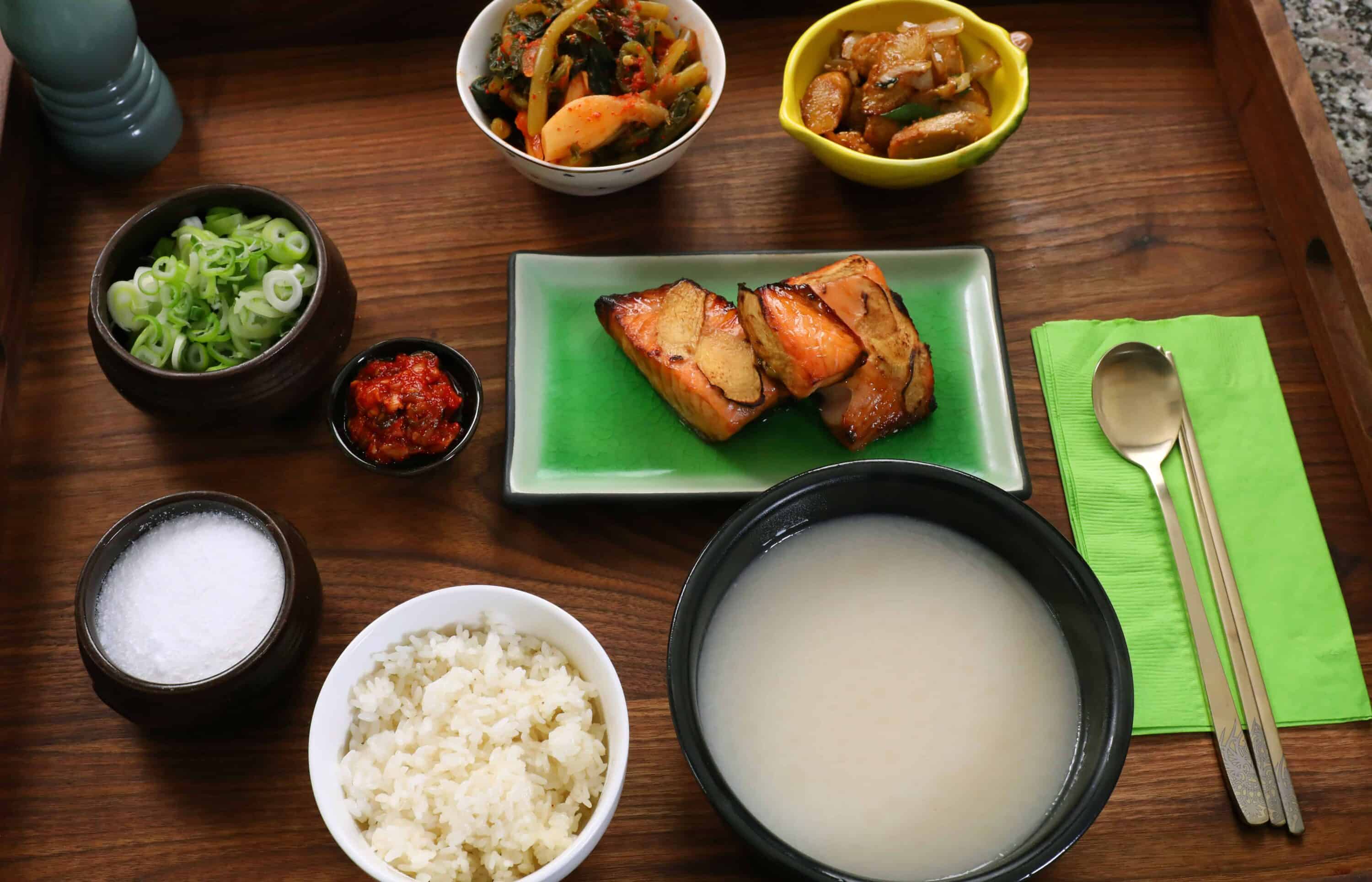 Beef bone broth (Sagolgukmul 사골국물) recipe by Maangchi