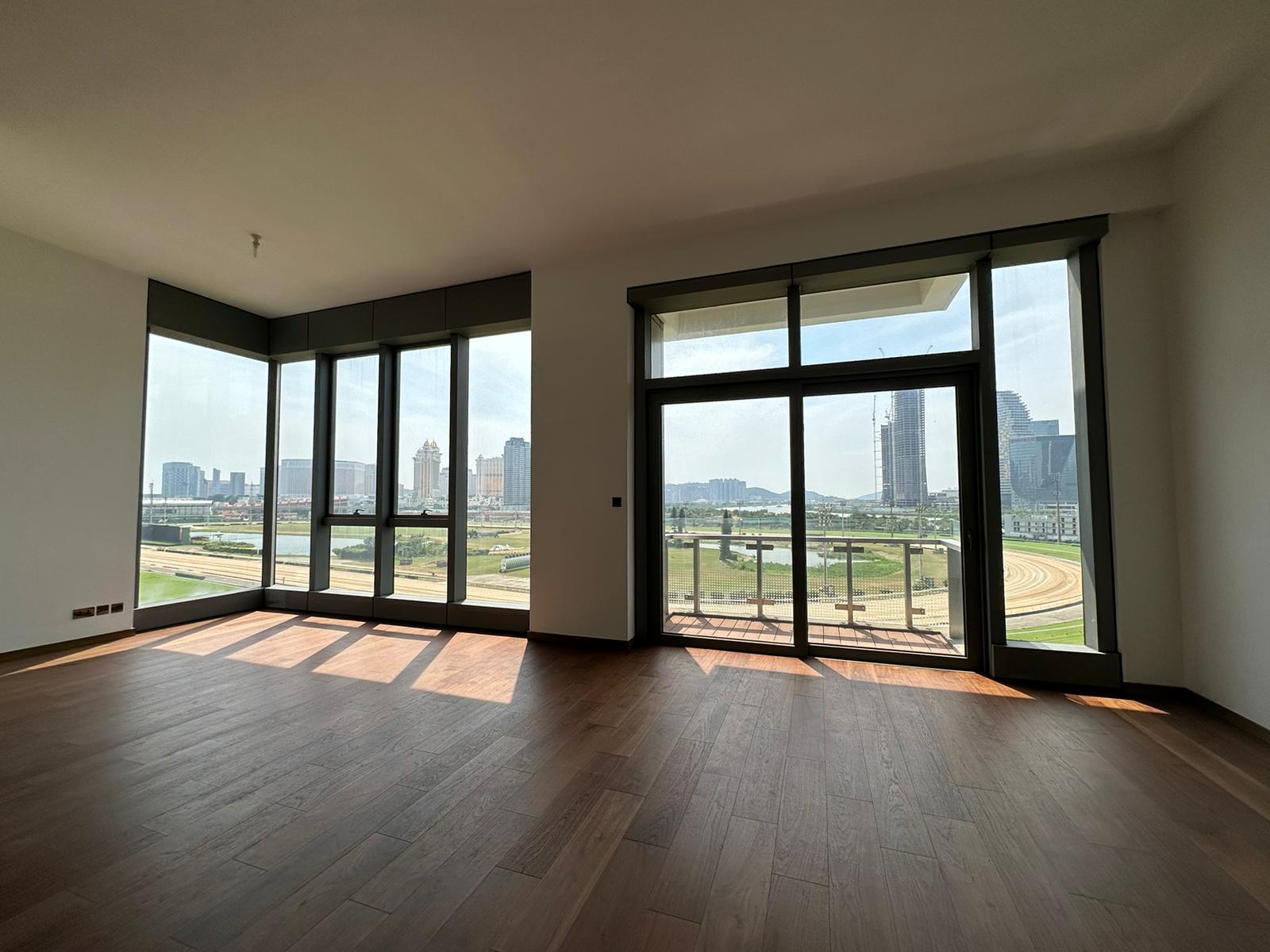 Macau Rent Townhouse in Taipa (For Rent) w/ Two Parking