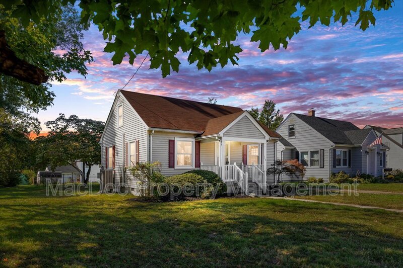 112 Lorraine Avenue Fredericksburg, VA 22408 MacDoc Property Management