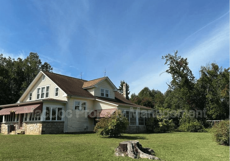 885 Truslow Road Fredericksburg, VA 22406 MacDoc Property Management