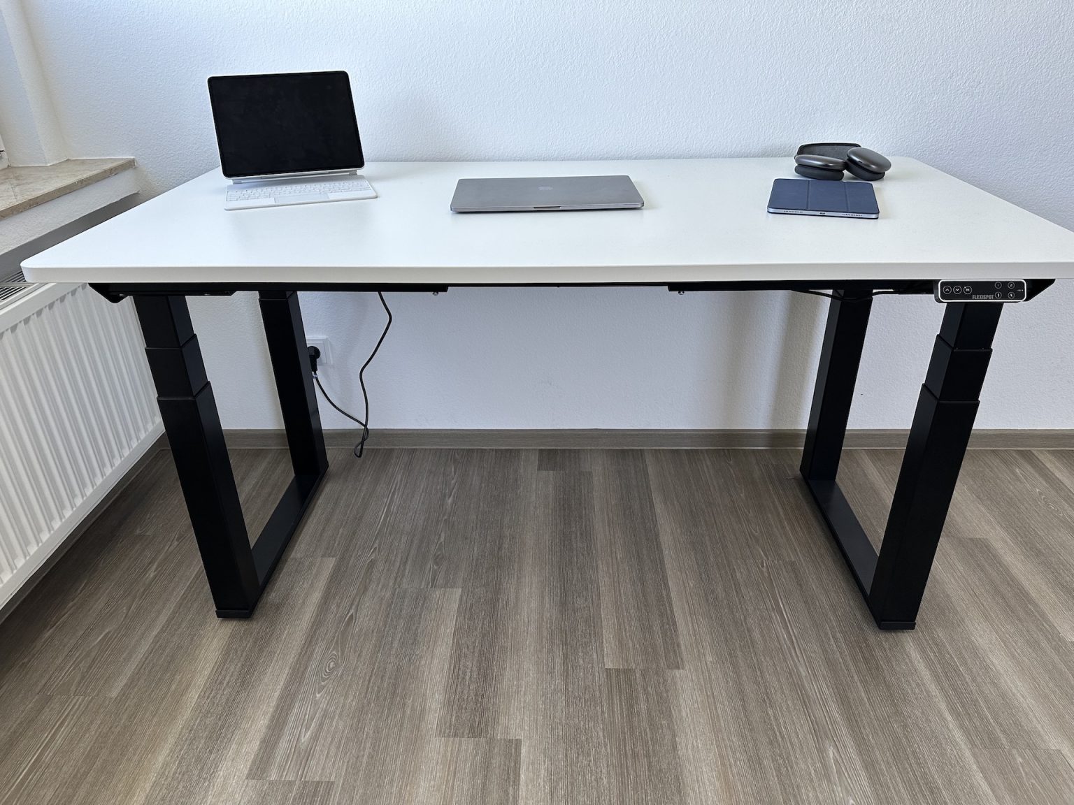 Flexispot E7Q im Test elektrisch höhenverstellbarer Schreibtisch kann