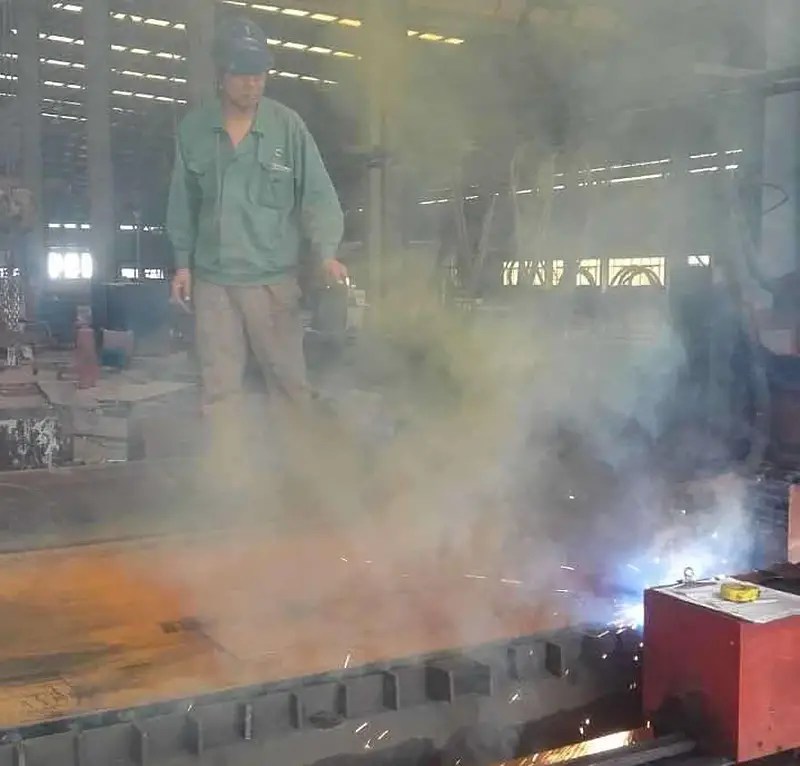 Plasma Cutting Smoke Hazards and Purification Solutions Expert Guide