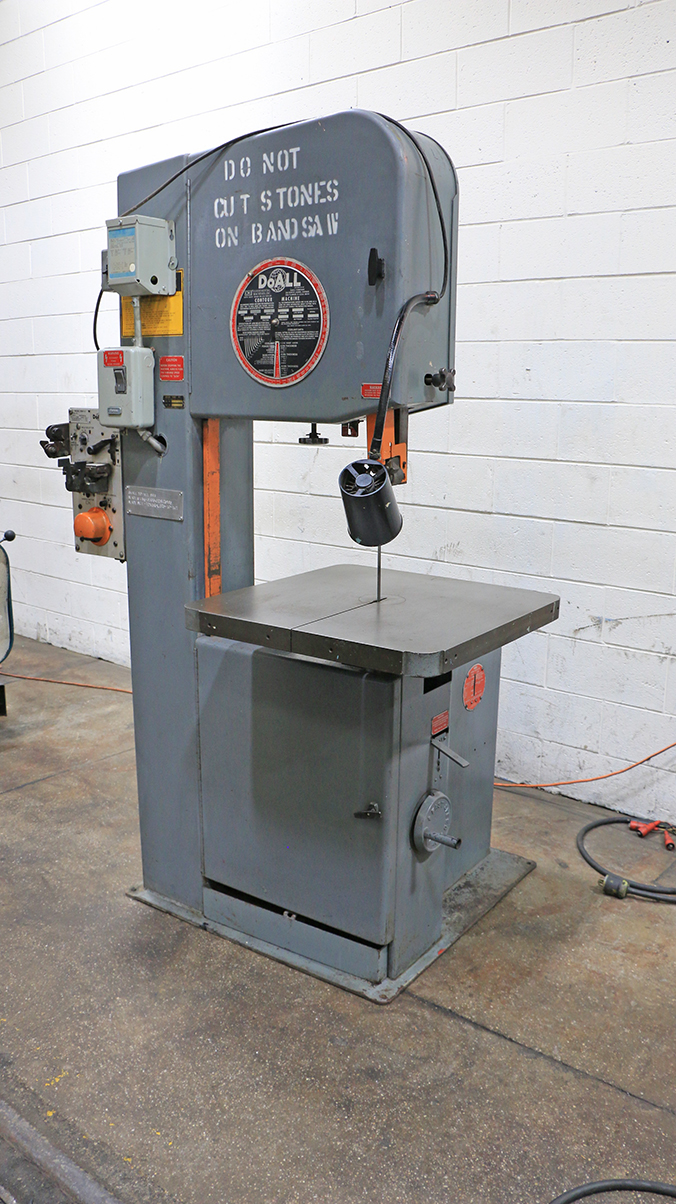 20'' Throat 13'' Height DoAll 2013V VERTICAL BAND SAW (Ref No 160430