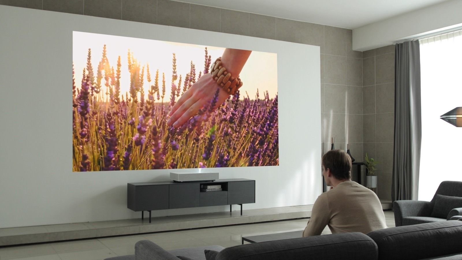 Al CES 2019 arriva la TV laser LG 120 pollici da meno di 20 centimetri