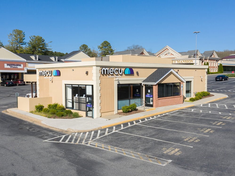 Cranbrook Shopping Center MacKenzie Commercial Real Estate