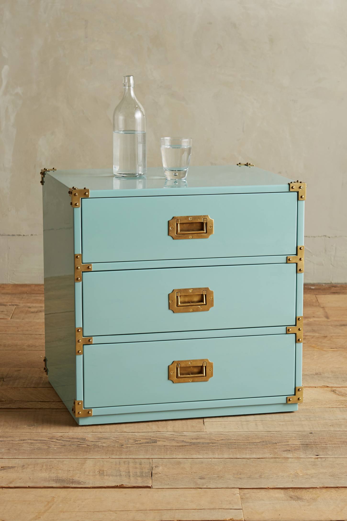 10 CAMPAIGN FURNITURE FINDS Design Darling