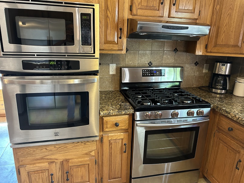 Potos of MacLean Rental